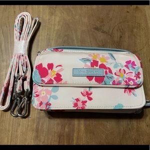 Vera Bradley All in One Crossbody RFID … NWOT … Tossed Posies Pink in lighten up